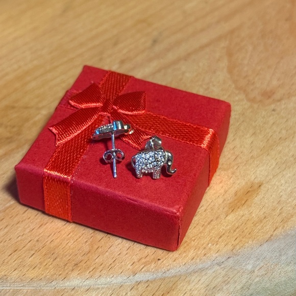 Sterling Silver 925 Elephant Stud Earrings - Picture 3 of 4